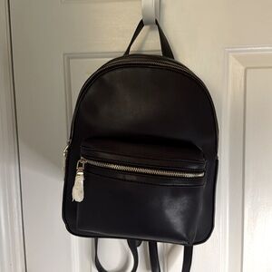 New La Terre Fashion Black Backpack/Tote, Gold Hardware, Sleek & Stylish